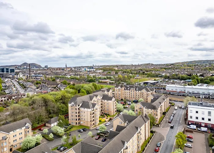 דירה 3br Next To Stadium Near Airport Sleeps 7