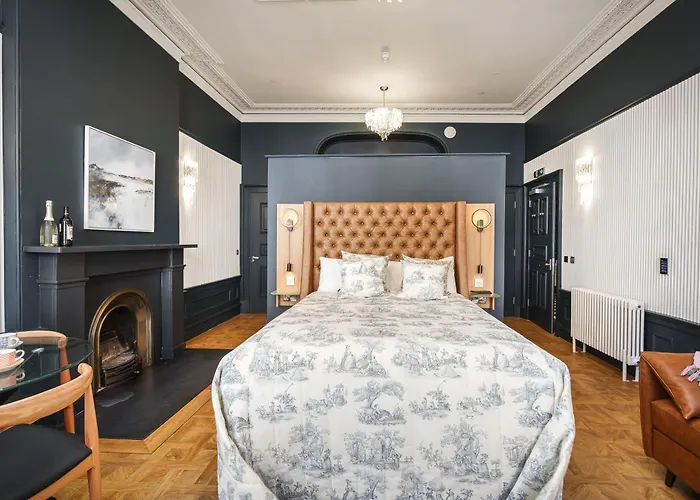 Bonnie - Smart Boutique - Haymarket