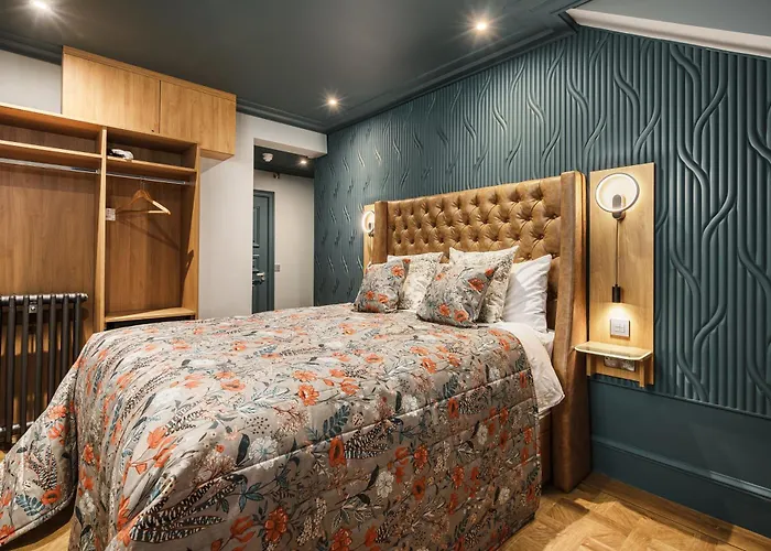 Bonnie - Smart Boutique - Haymarket Hotel Edinburgh