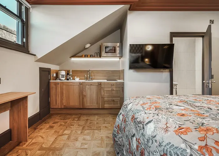 Bonnie - Smart Boutique - Haymarket 4* Edinburgh