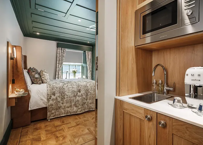 Bonnie - Smart Boutique - Haymarket Edinburgh