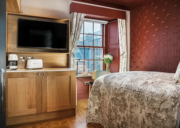 Bonnie - Smart Boutique - Haymarket Hotel