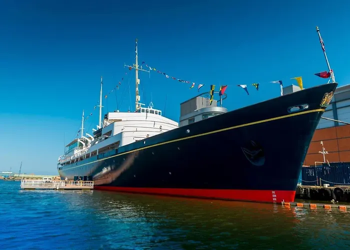 Comfy 2br Flat - Near Centre - Great Value & Free Parking