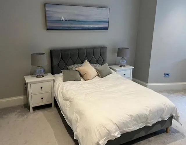 דירה Beautiful Church Conversion,