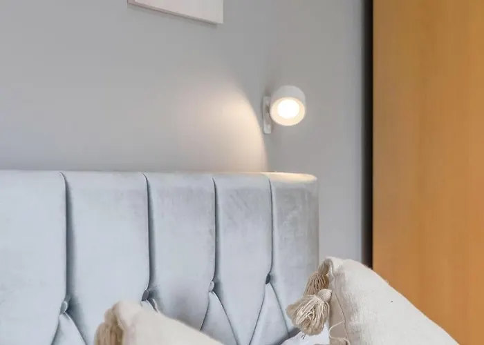 Crewe - Stylish 2 Bedroom Apt, Garden, Free Parking, Edin 아파트