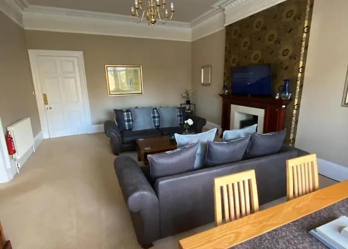 Beautiful & Bright 2 Bed Flat Murrayfield