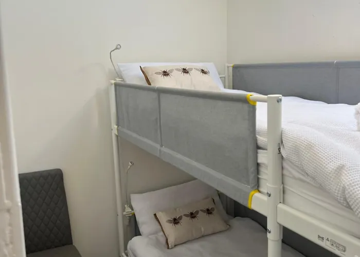 Truly Central, Princes St, Close To Castle דירה אדינבורו