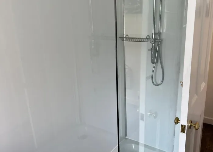 Truly Central, Princes St, Close To Castle