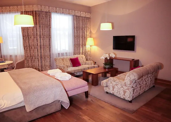 Tigerlily Hotel 4*