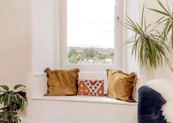 Daire Castle Views! Stylish 2bd Flat, Sleeps 4 *