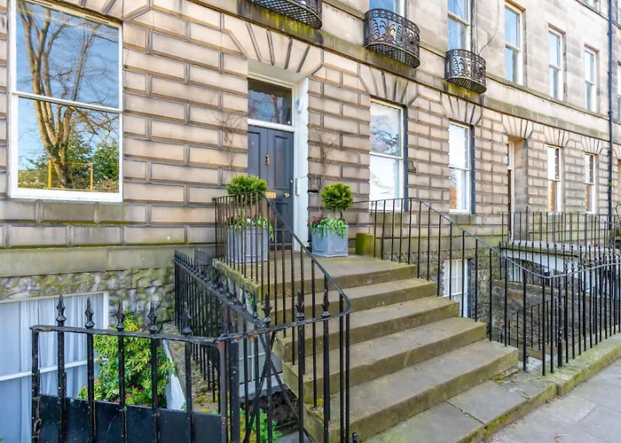 Apartment Stunning Flat, New Town, - Perfect Location *