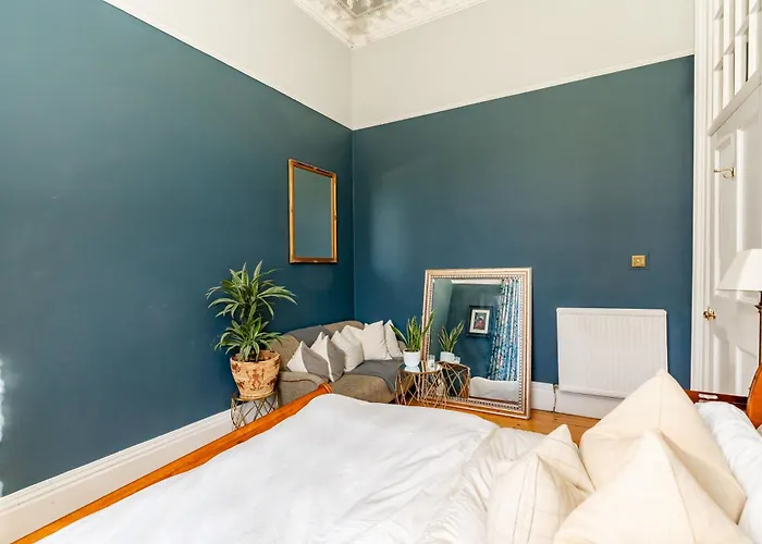 Stunning Flat, New Town, - Perfect Location * Edinburgh