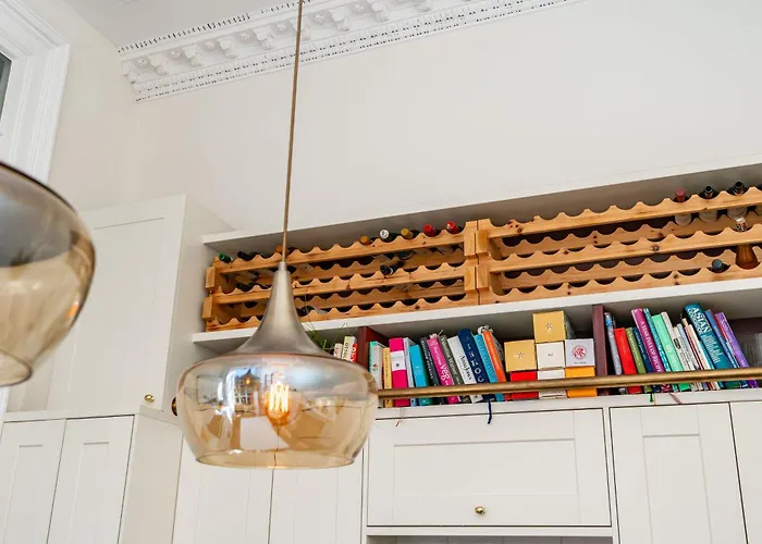 Apartment Stunning Flat, New Town, - Perfect Location *