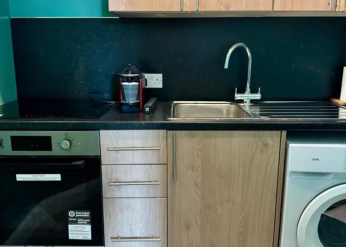 公寓 Stylish Canal-side Retreat In