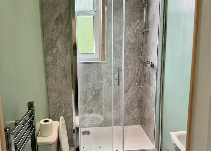 Апартаменты Stylish Canal-side Retreat In *