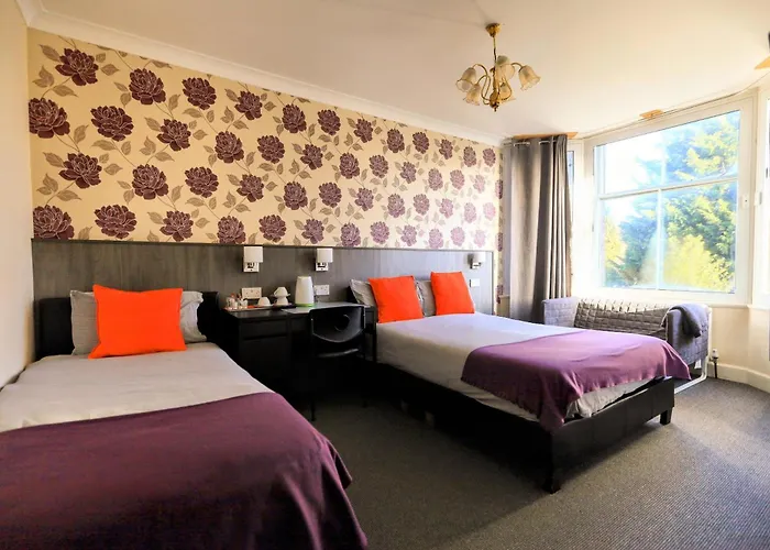 Alojamento de Acomodação e Pequeno-almoço Edinburgh Holiday Guest House 3*