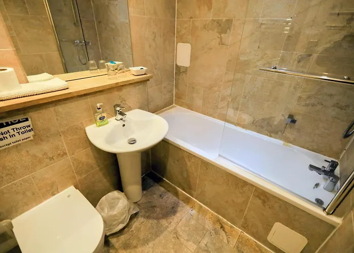 Alojamento de Acomodação e Pequeno-almoço Edinburgh Holiday Guest House 3*