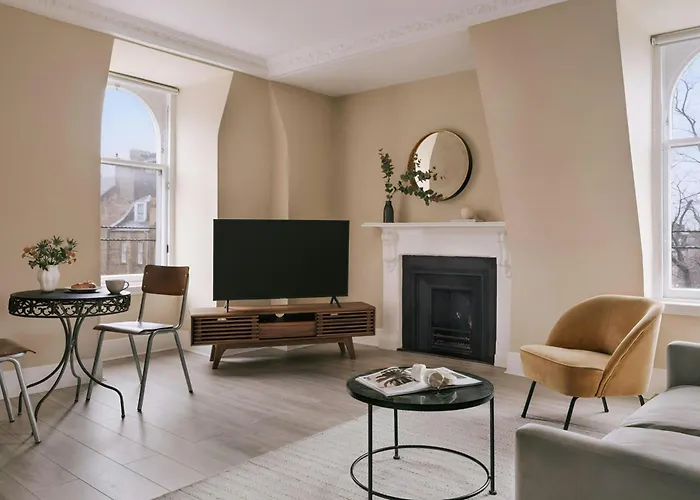 Thistle Royal Garden 4*