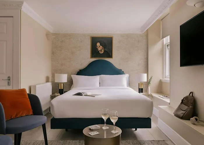 Thistle Royal Garden 4*