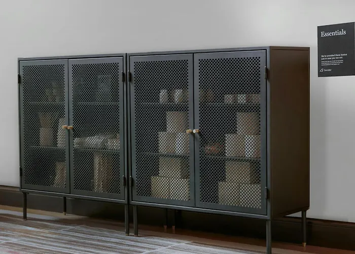 Thistle Royal Garden Aparthotel 4*