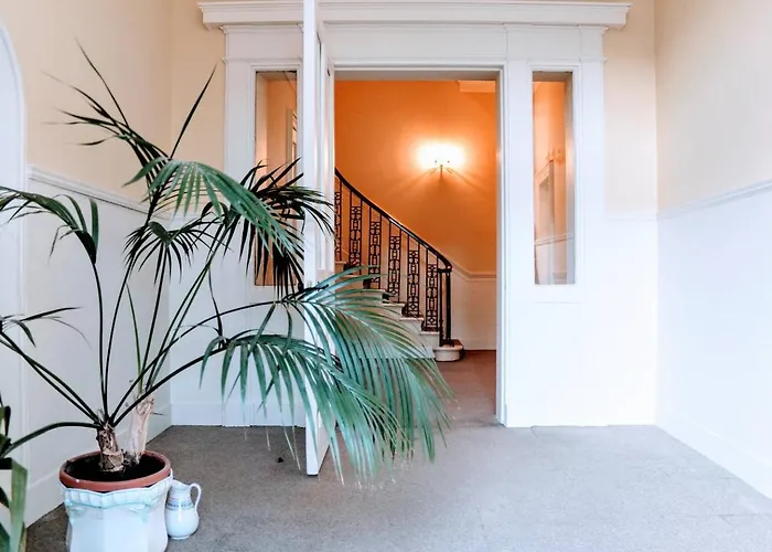 Joivy Gorgeous Georgian Flat In New Town Апартаменты