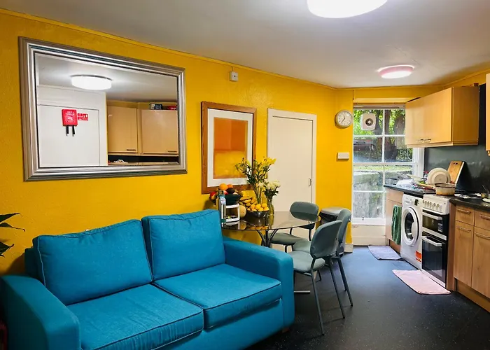 Entire Flat In Edinburgh, Center