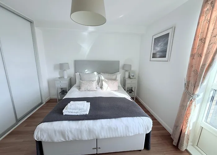 Апартаменты Haven In New Town-2 Bedrooms, 2 Bathrooms *