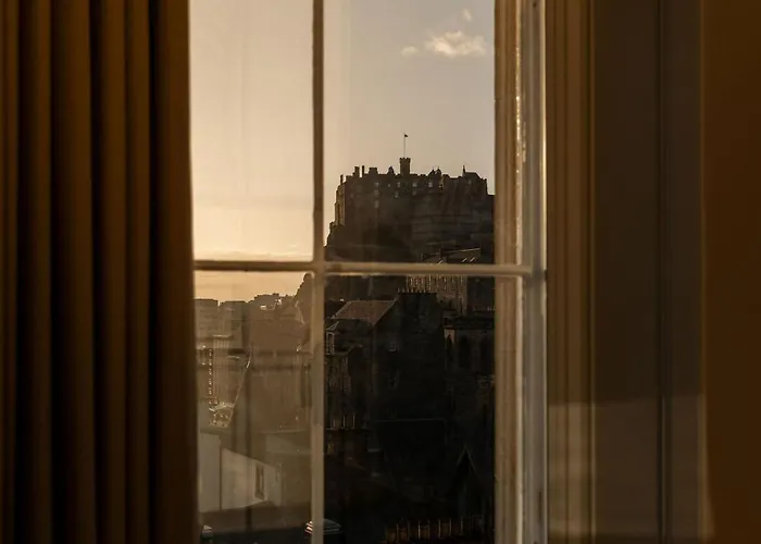 Hotel Moment George Iv Bridge