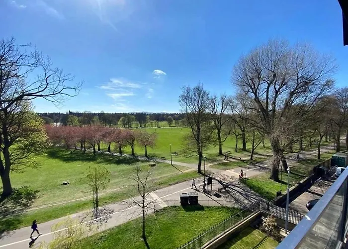 Apartment Stylish 2br In Quartermile Balcony & Garden View Edinburgh