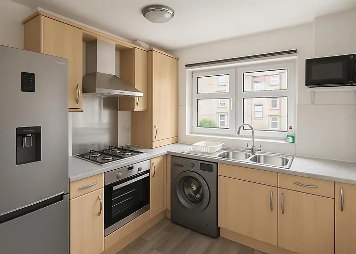 Comfy Two Bedroom Flat * Edinburgh
