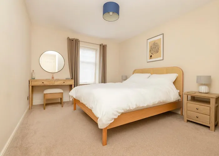 Daire Charming 2-bedroom - Ground Floor