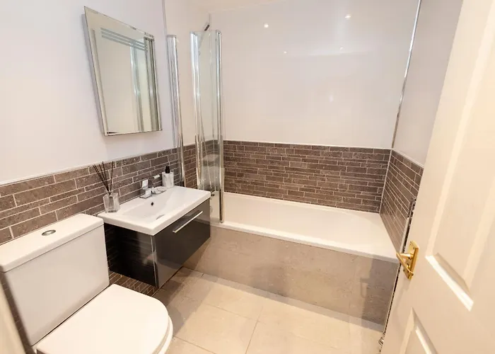 Charming 2-bedroom - Ground Floor * אדינבורו