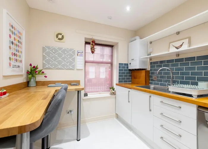Charming 2-bedroom - Ground Floor Daire Edinburgh