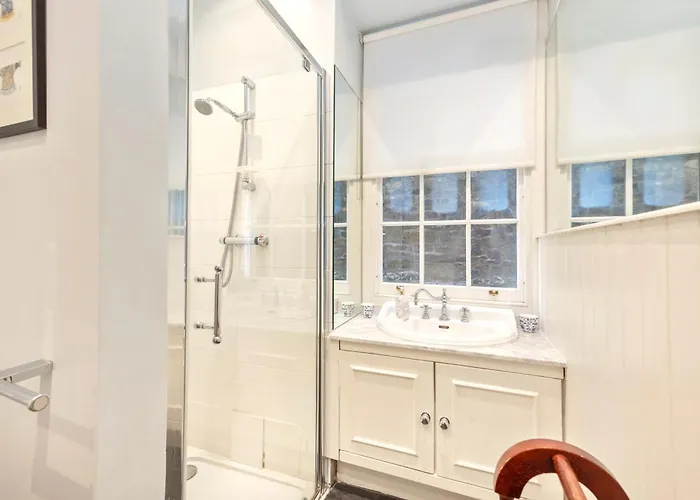Charming With 2-bathroom And Private Entrance 公寓 爱丁堡