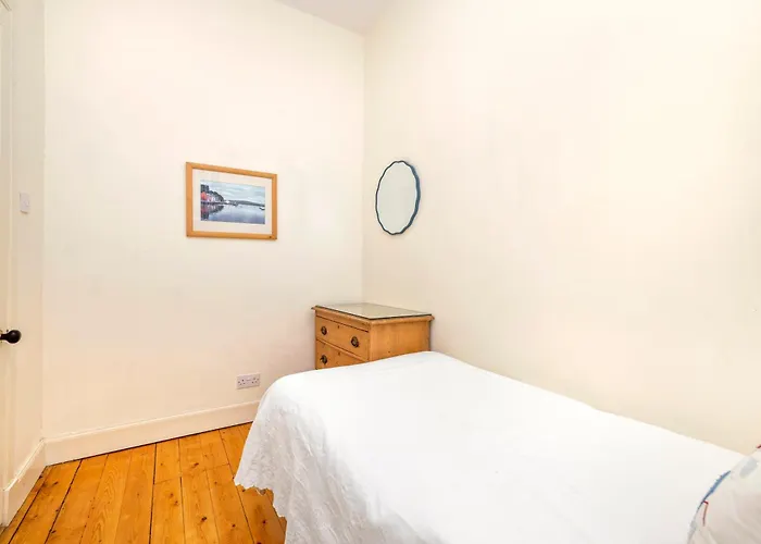 公寓 Charming With 2-bathroom And Private Entrance 爱丁堡