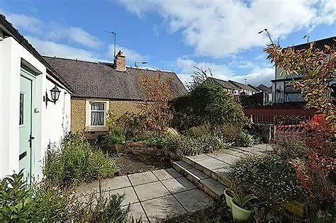 Charming 3 Bed , Private Budget , Free Street Parking , Fibre Optic Internet , Garden Panzió Edinburgh