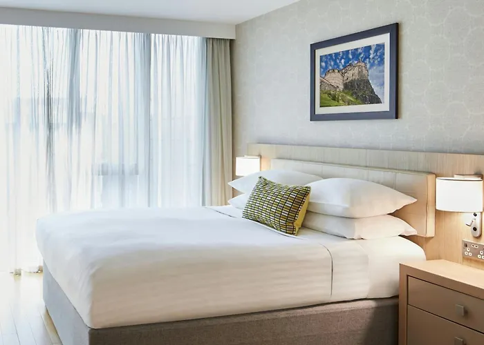 Hotel By Marriott Edinburgh