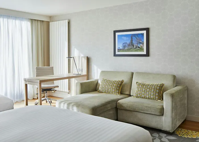 Hotel By Marriott