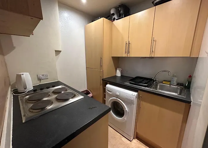 Comfy 2 Bedroom Flat Near City Center Lejlighed *