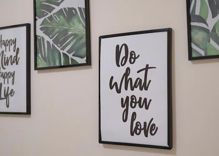 The Lochend Two Bedroom דירה *