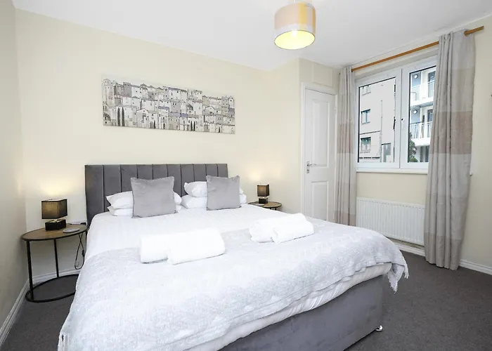 The Lochend Two Bedroom אדינבורו