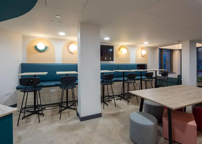 Student Only Norton's Student Living In إدنبرة