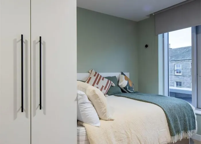 Student Only Norton's Student Living In Apartment Edinburgh