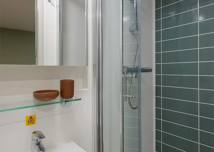 Student Only Norton's Student Living In *