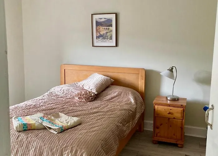 Stylish Canal-side Retreat In *