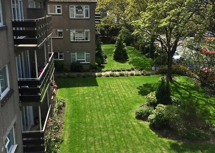 Mid-century Gem Steps From The Edinburgh