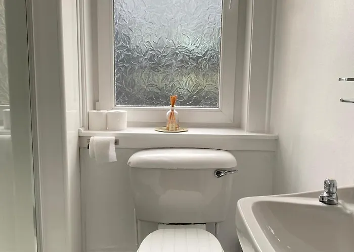 Apartment 1 Bed Flat Near Castle Edinburgh