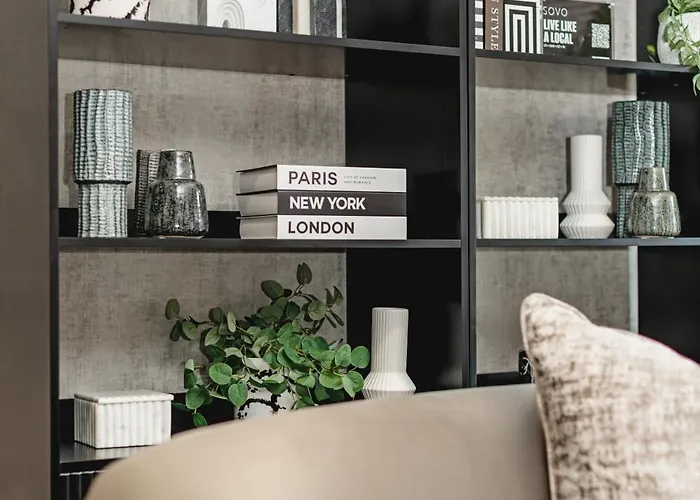 Luxury Old Town Design With Fireplace Appartamento