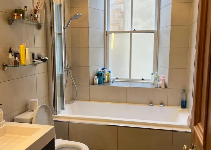 Merchiston 1 In Shared With Parking - *