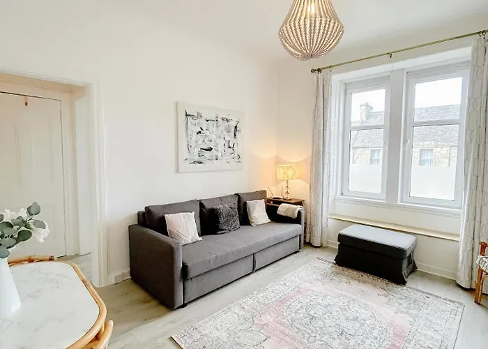 Chic Flat Close To Edinburgh, Airport, & Zoo * אדינבורו